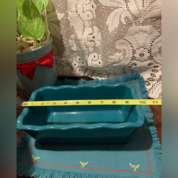 ✨⚡️💥 CELEBRATE IT Baking Ruffle Edge Scalloped Dish, Turquoise Oven Loaf Pan - Picture 3 of 7